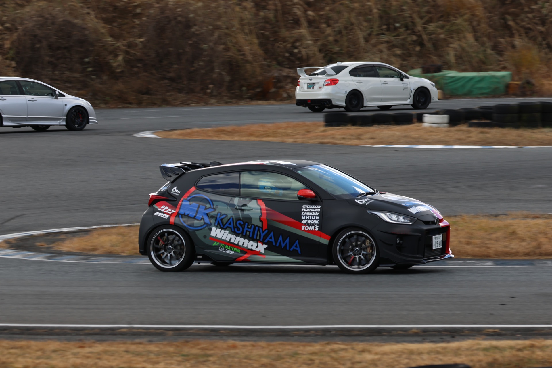 サーキットを走行するWinmaX装着車両